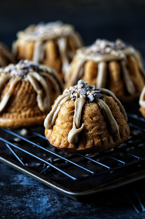 https://www.sweetrecipeas.com/wp-content/uploads/2015/10/Mini-Pumpkin-Toffee-Bundt-Cakes-3.jpg