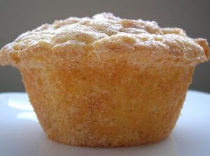 Snickerdoodle Muffins with a Crunchy Cinnamon Sugar Cookie Top