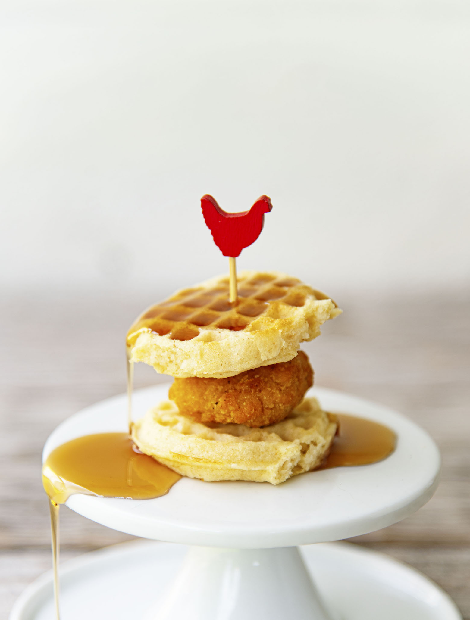 https://www.sweetrecipeas.com/wp-content/uploads/2021/10/Mini-Chick%E2%80%99n-and-Waffles-04.jpeg