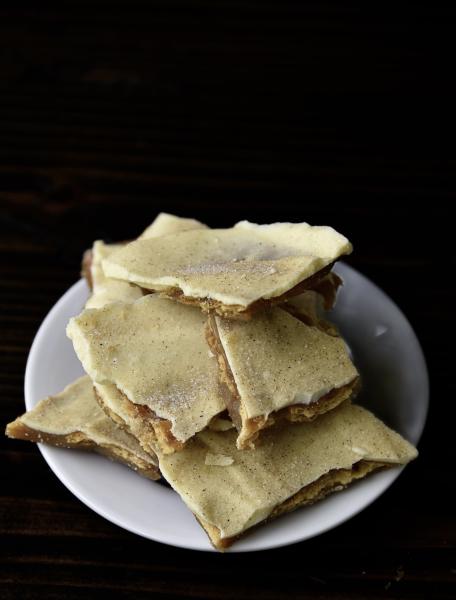 Cinnamon Churro Cracker Toffee - Sweet ReciPEAs