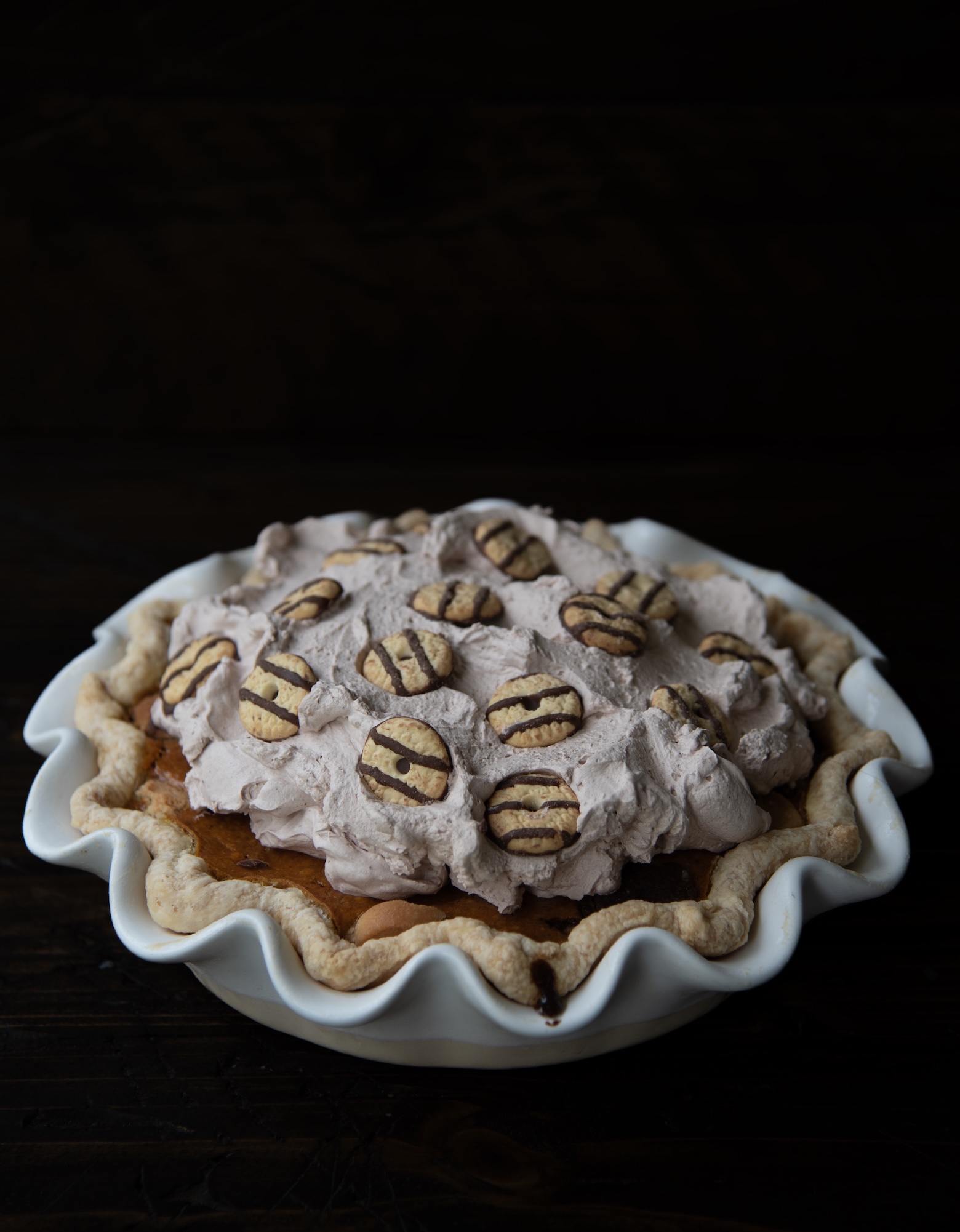 Side view of the whole Fudge Cookie Pumpkin Pie